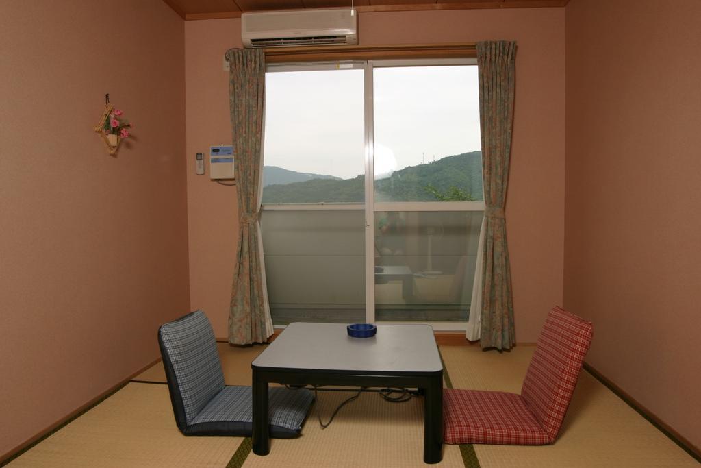 Hakuchiso Hotel Miyoshi  Esterno foto